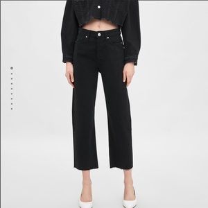 Black high waisted Cropped jeans